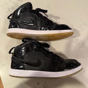 Jordan Kids Black Patent High-Top Sneakers size 3